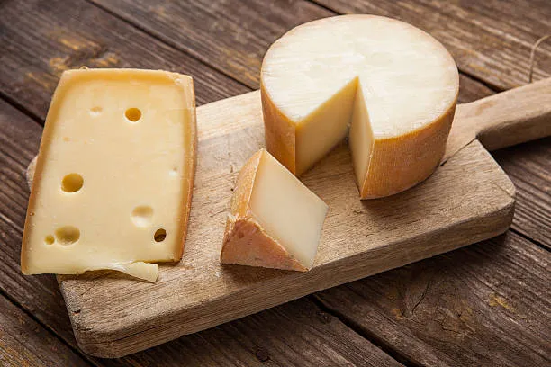 Difference Between Gouda & Gruyere Cheese?